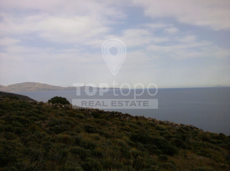 Sikinos island: Large land plot at Katergo