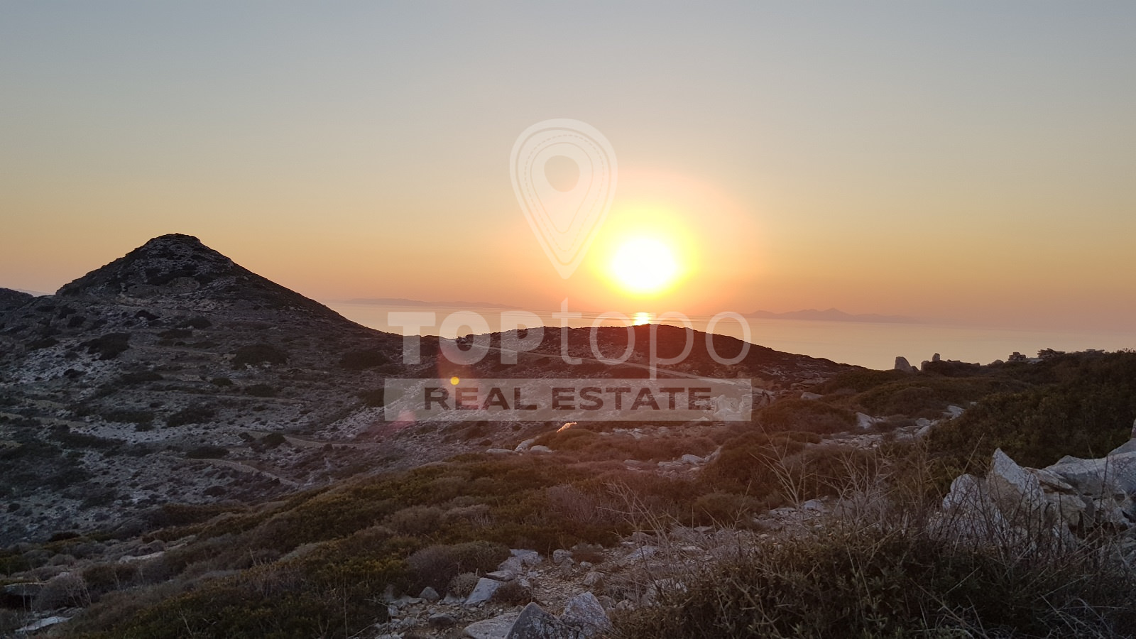 Sikinos island: Wonderful land plot at Profitis Ilias