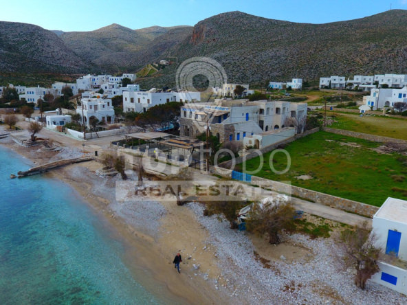 Folegandros island: Hotel at Karavostasis