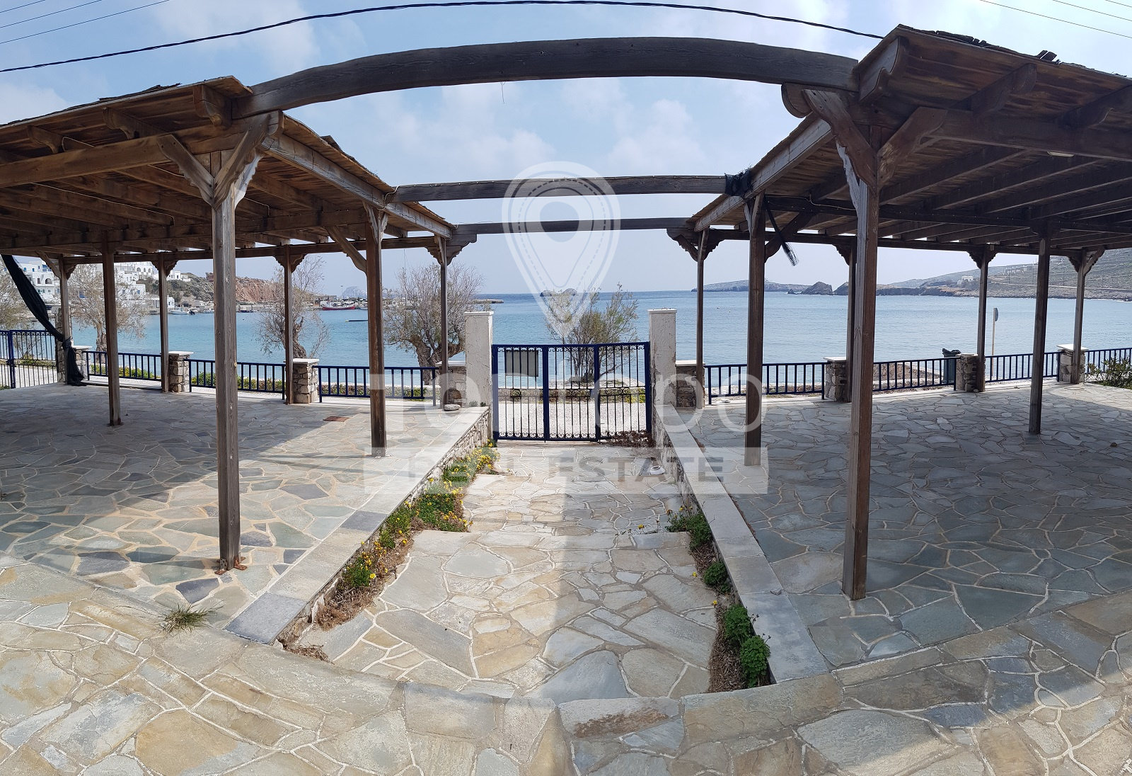 Folegandros island: Hotel at Karavostasis